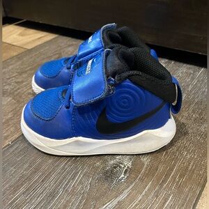 Toddler Nikes—size 6C